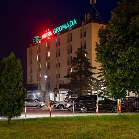 Hotel Gromada Łomża Exteriör bild
