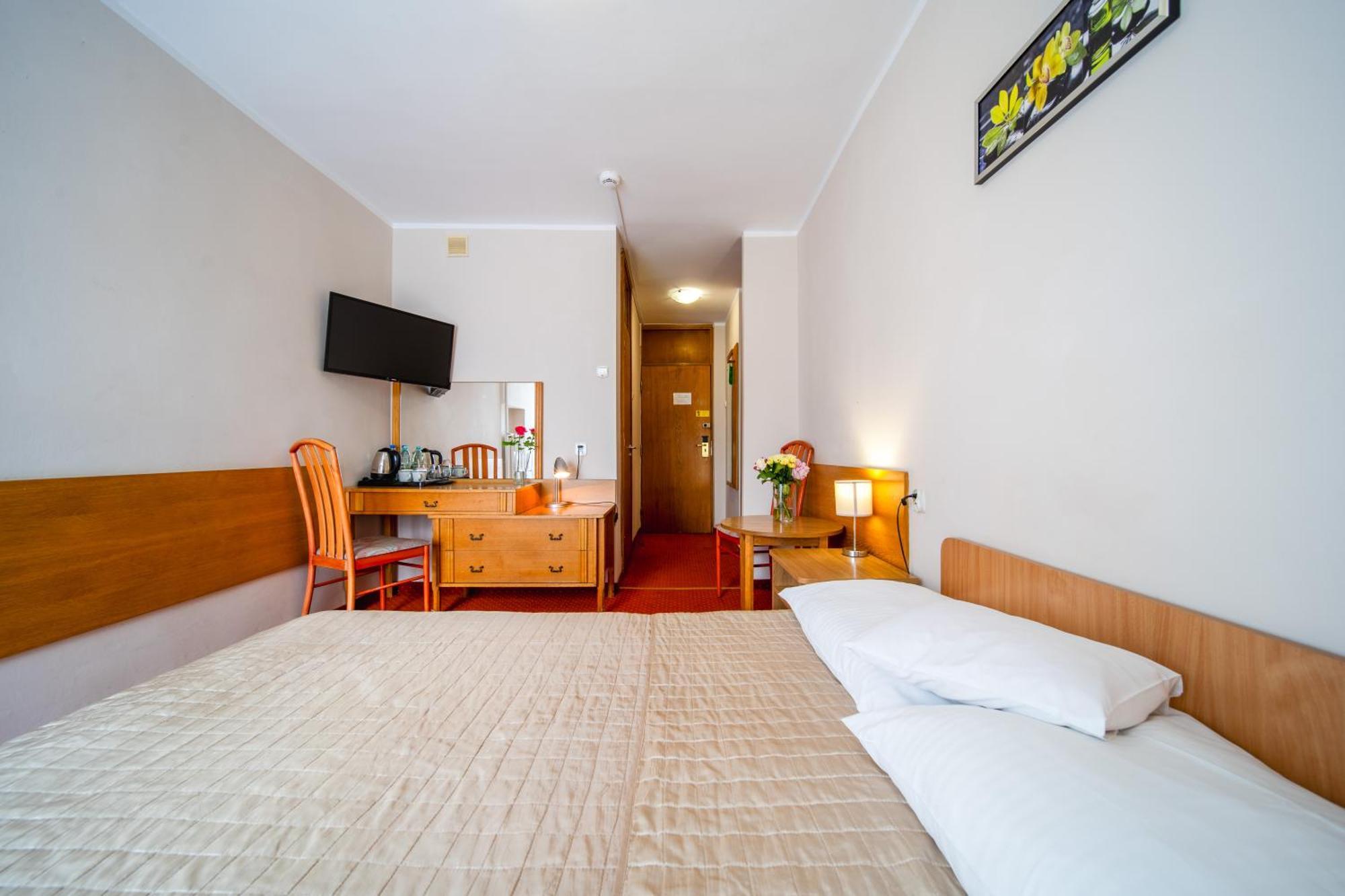 Hotel Gromada Łomża Exteriör bild