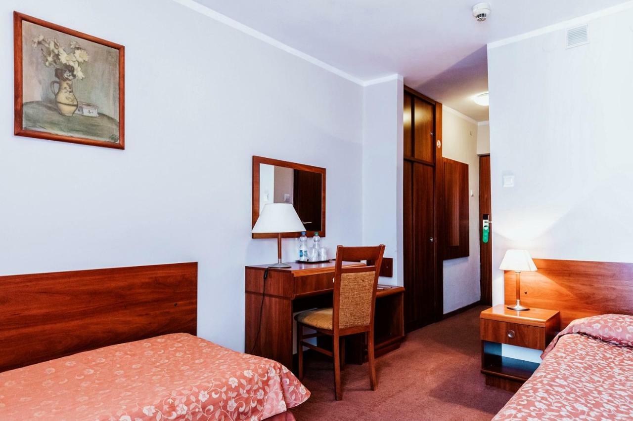 Hotel Gromada Łomża Exteriör bild